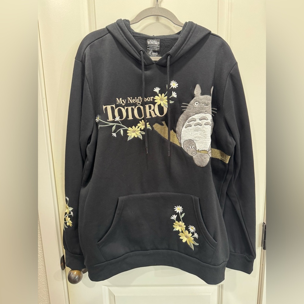 NWT BoxLunch Studio Ghibli My Neighbor Totoro Hoodie (L)